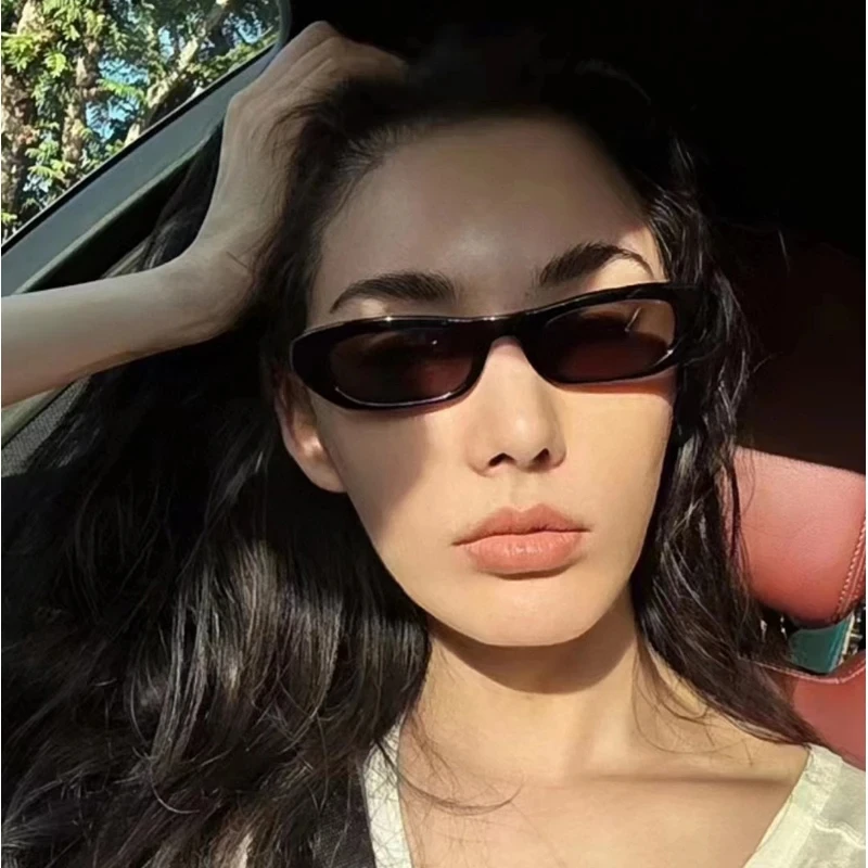 New Retro Oval Frame Sunglasse - Street Fashion Shoot recension och pris