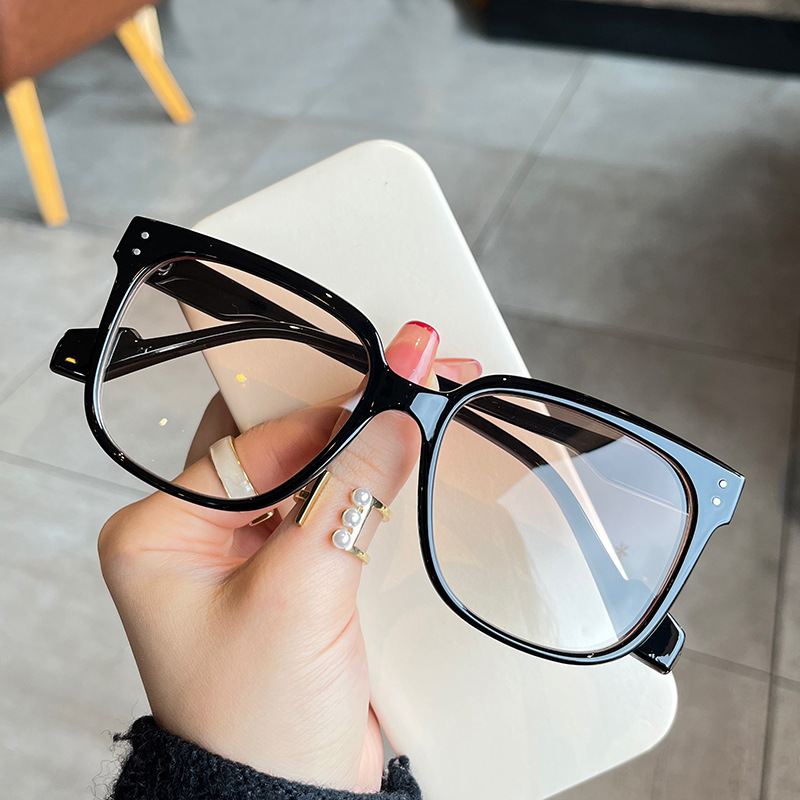 UV400 Sunglasses for Women Ret - Street Fashion Shoot recension och pris