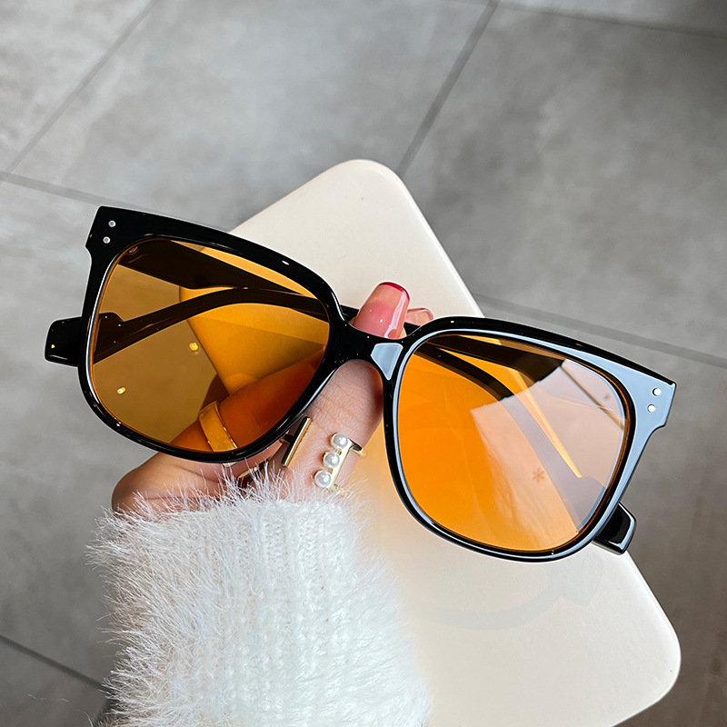 UV400 Sunglasses for Women Ret - Street Fashion Shoot recension och pris