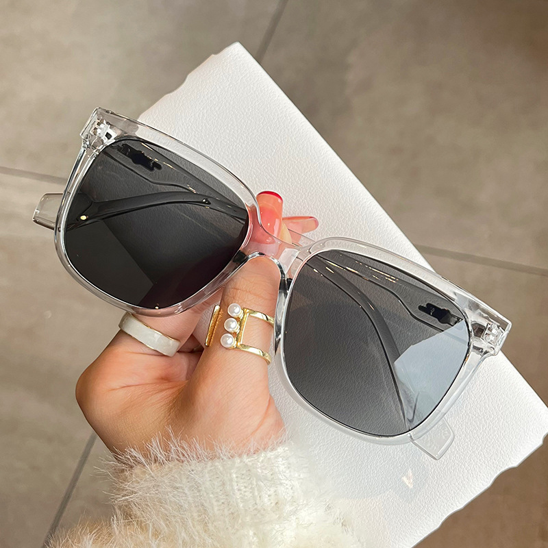 UV400 Sunglasses for Women Ret - Street Fashion Shoot recension och pris