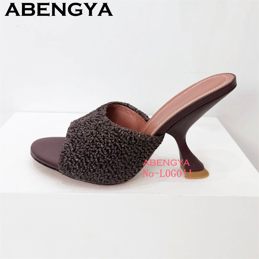 StrangeThin High Heel Slippers - Street Fashion Rome 2026 recension och pris
