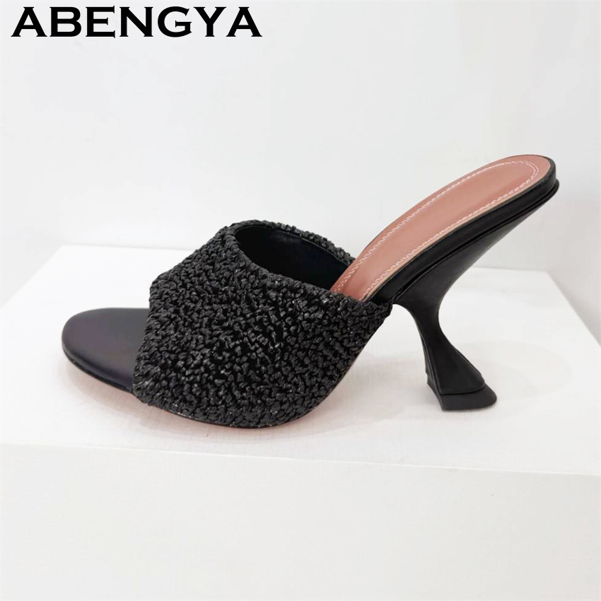 StrangeThin High Heel Slippers - Street Fashion Rome 2026 recension och pris