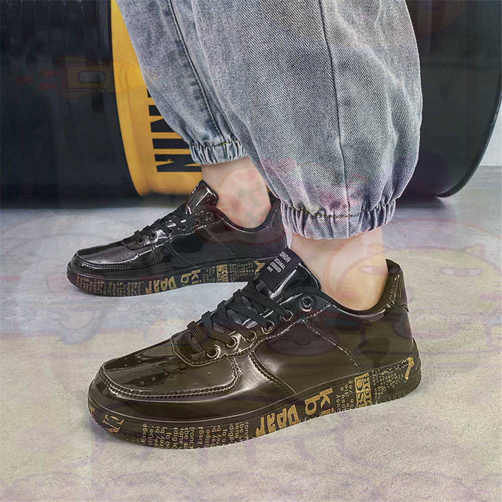 Round Foot Size 45 Sneakers Wh - Street Fashion Canada recension och pris
